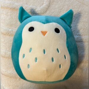 Winston the Owl NWOT Squishmallow